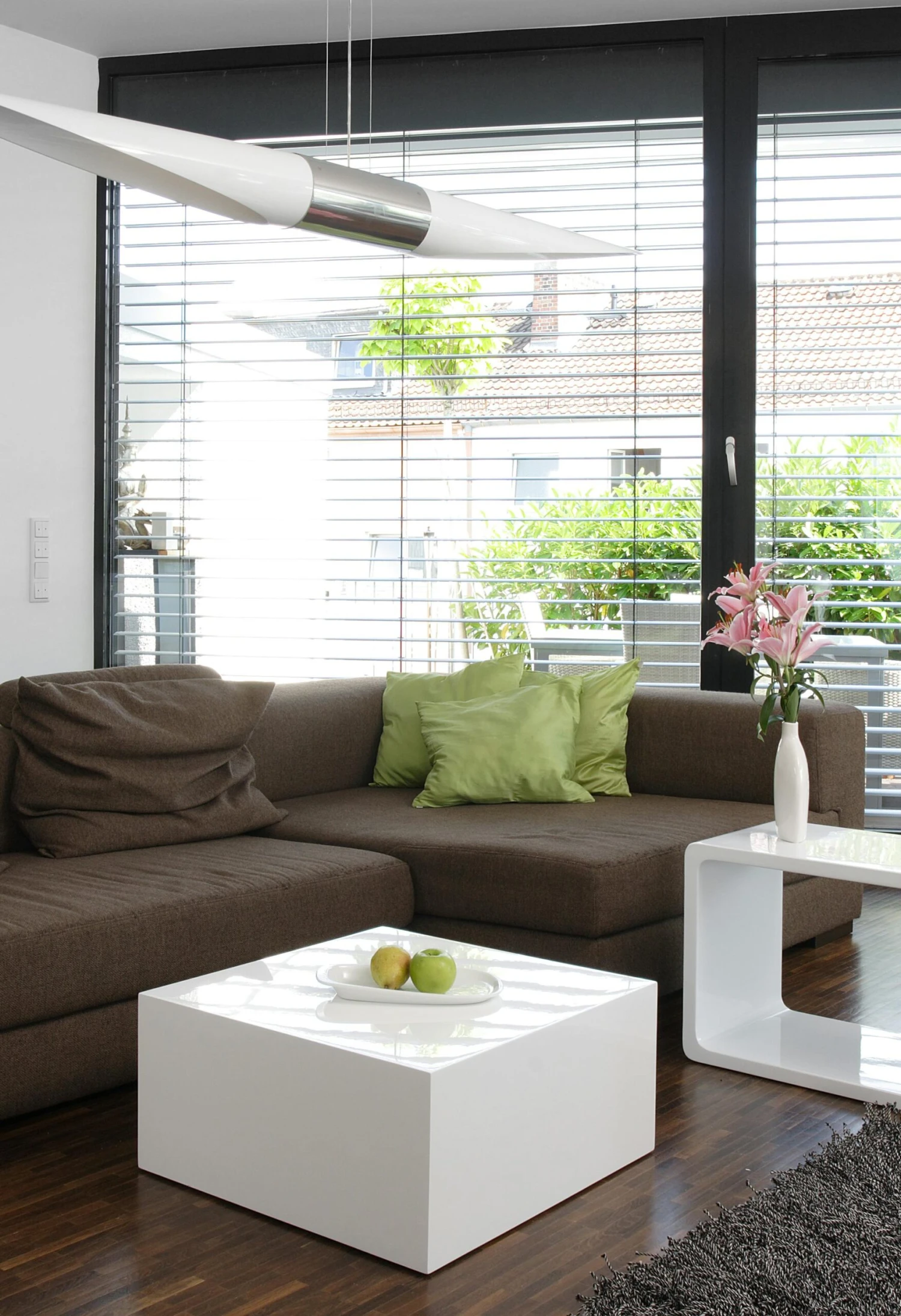 SalesFever Couchtisch quadratisch | Hochglanz lackiert | MDF-Holz | B 100 x T 100 x H 45 cm | weiß mit Schwarzglas Element SalesFever Couchtisch Quadratisch | Hochglanz Lackiert | MDF-Holz | B 100 X T 100 X H 45 Cm | Weiß Mit Schwarzglas Element -Einrichtungsgeschäft 78472f56 13ae 4a4c a958 c803e88657ca scaled